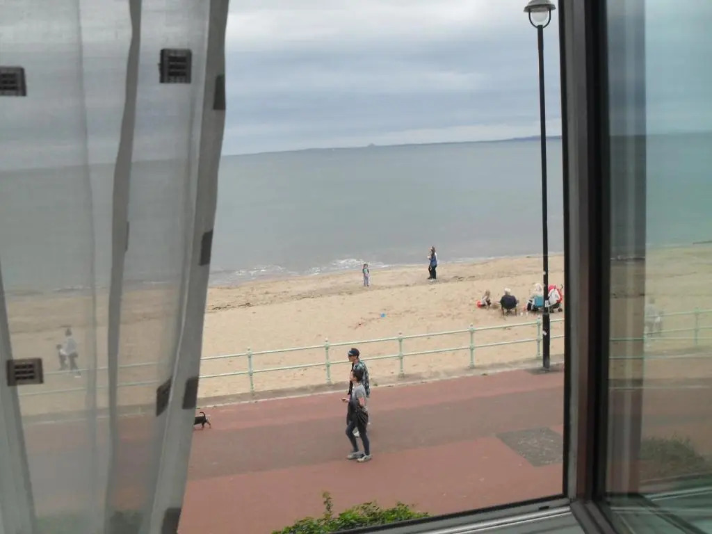 Edinburgh Beach View Apartment