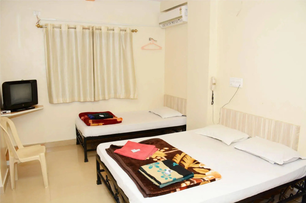 Hotel Sai Snehal