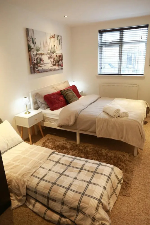 This is a two Bedroom Apartment Right in the Centre of Birmingham new Street