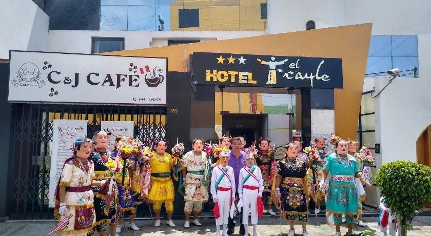 Ayenda El Frayle