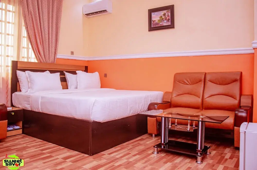Sweet Savor Hotels And Suites Annex