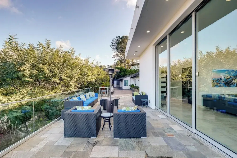 Pool & Coastline Views: Luxe La Jolla Home