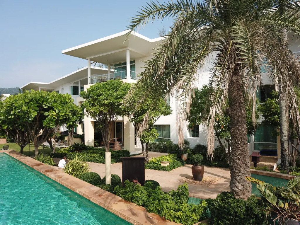 Karon Sea View Beach Apartment