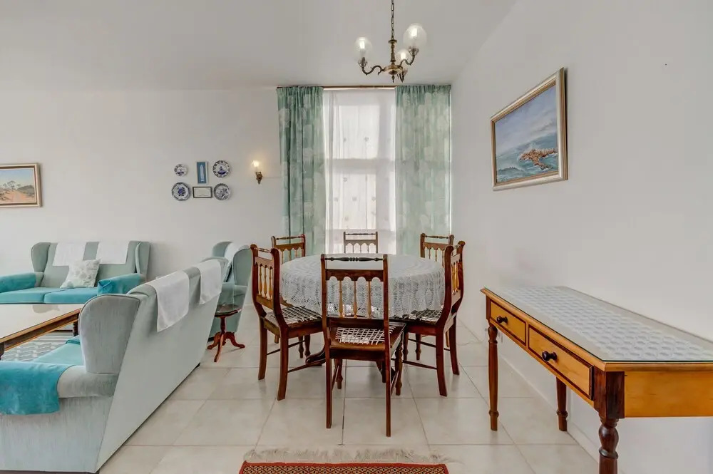 1208 St Tropez