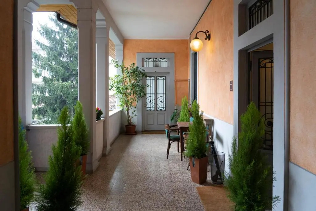 Varese Suites