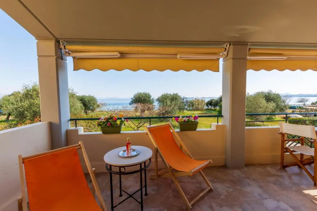BLUE Marine Seaside View Luxury Apartment