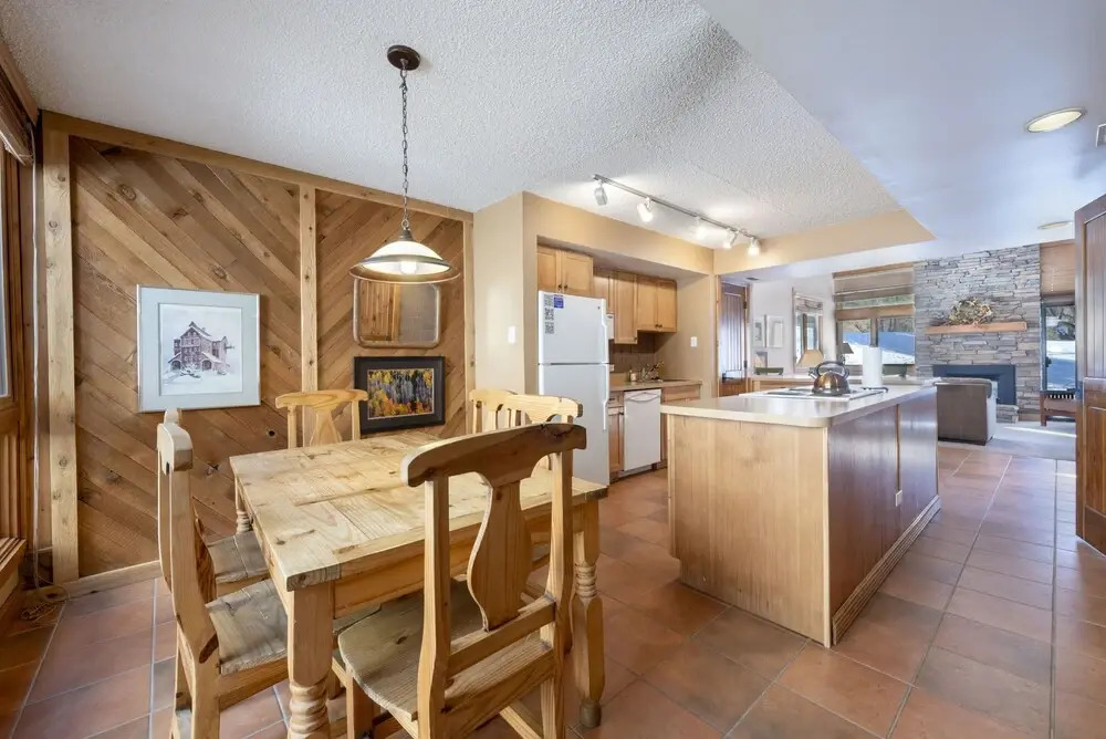 Park Avenue Standard 2 Bedroom Condominiums