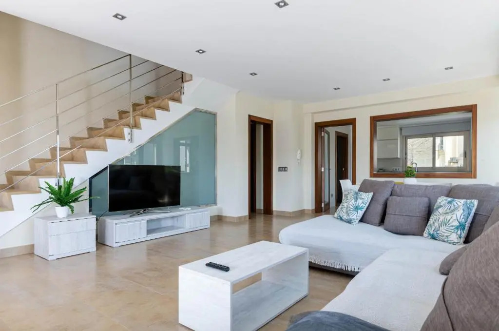YourHouse Antonia, sea view house with terrace