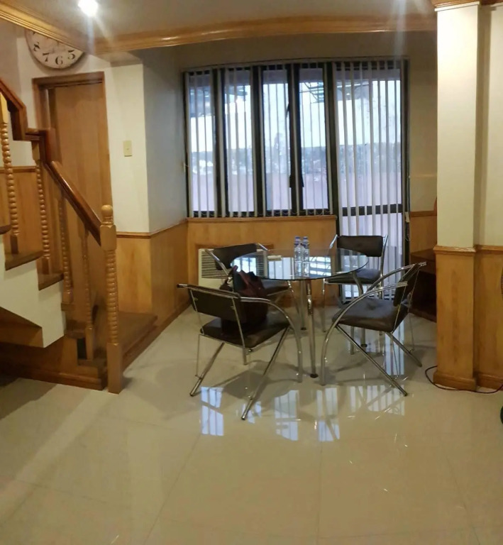 Spacious Penthouse (WiFi 25mbps & Netflix)