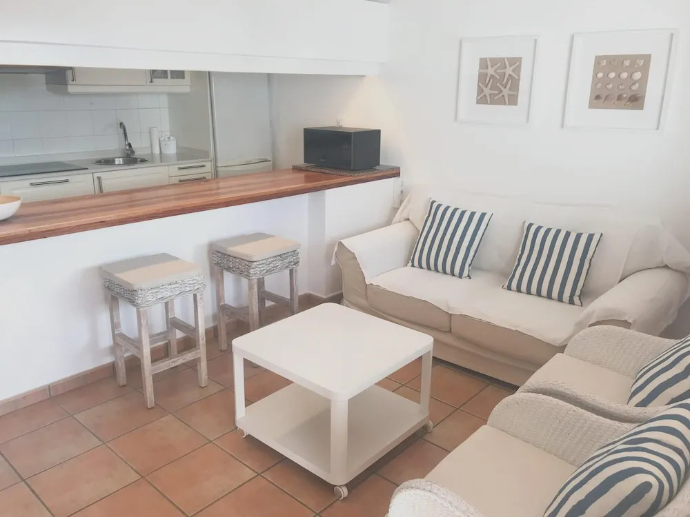Bungalow with 2 Bedrooms in Tías, with Furnished Terrace And Wifi - 500 M From the Beach