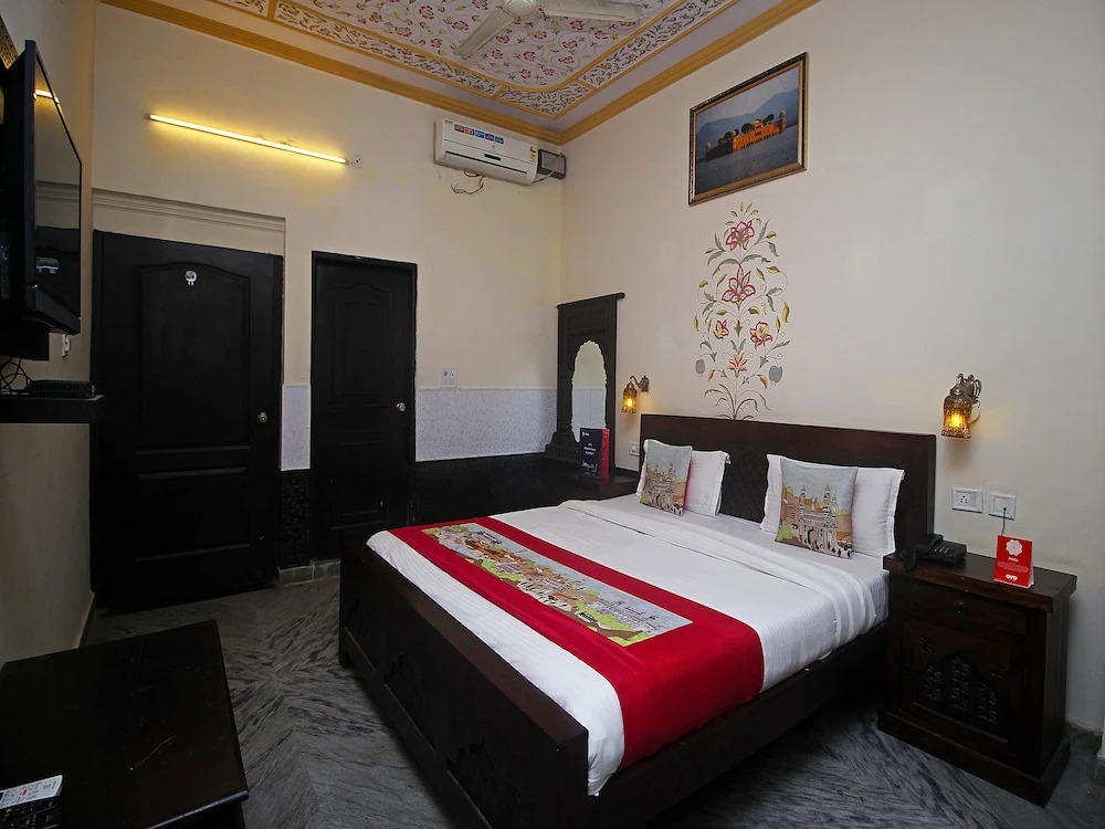 OYO 8515 Ashok Palace