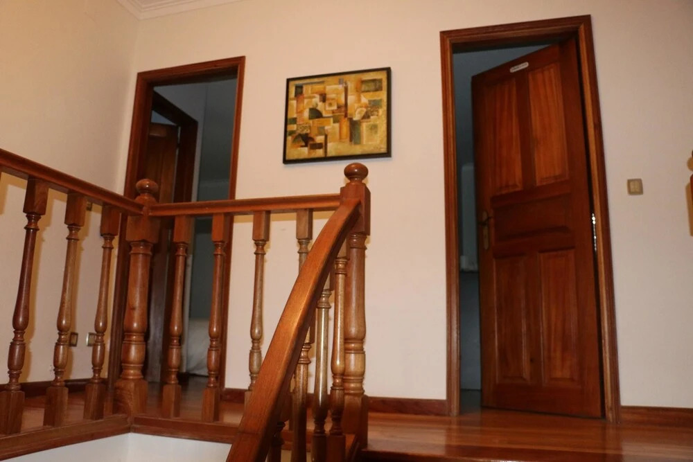 House With 5 Bedrooms in Moledo, With Wonderful sea View, Furnished Te