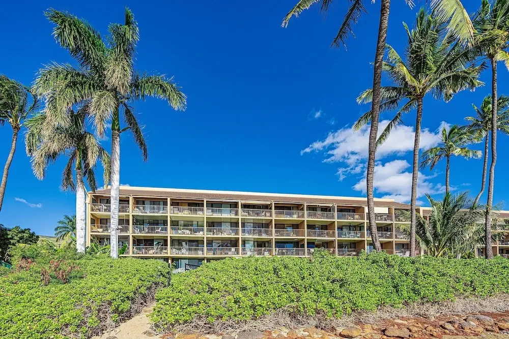 Maalaea Banyans 411