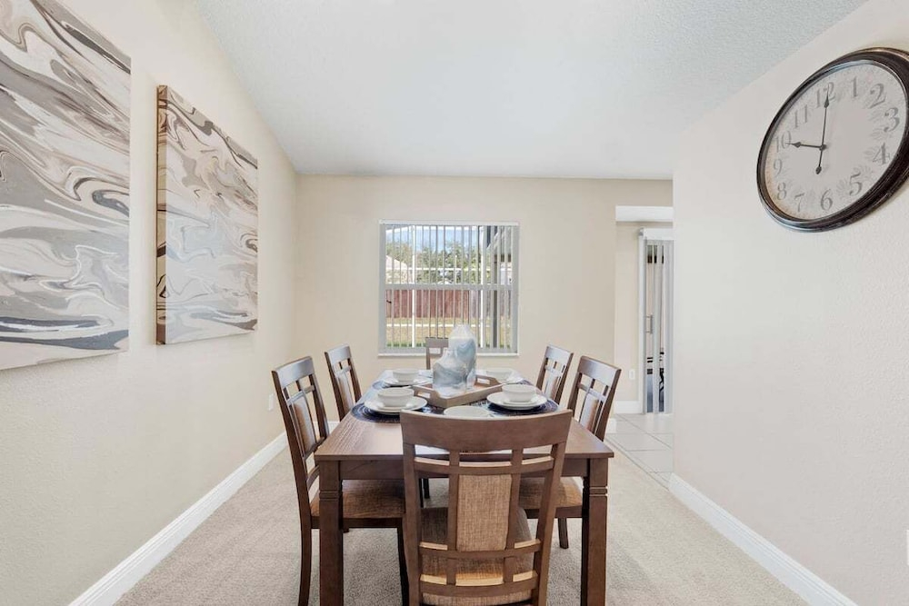 820 Briargrove Ave, Davenport, 4bed