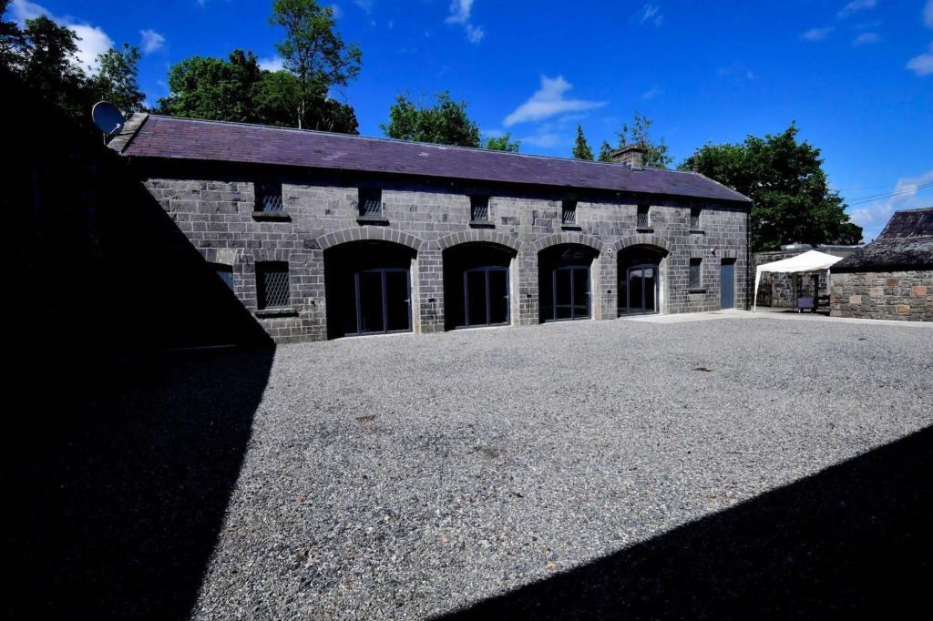 Belleek Castle, Ballina