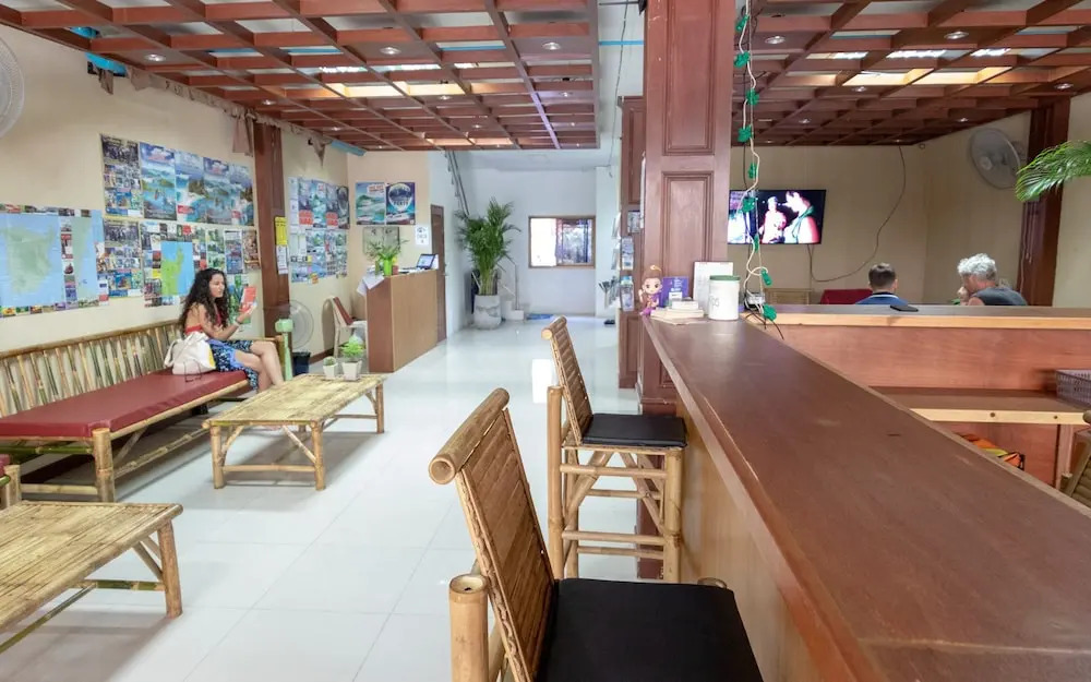 P & T Guesthouse