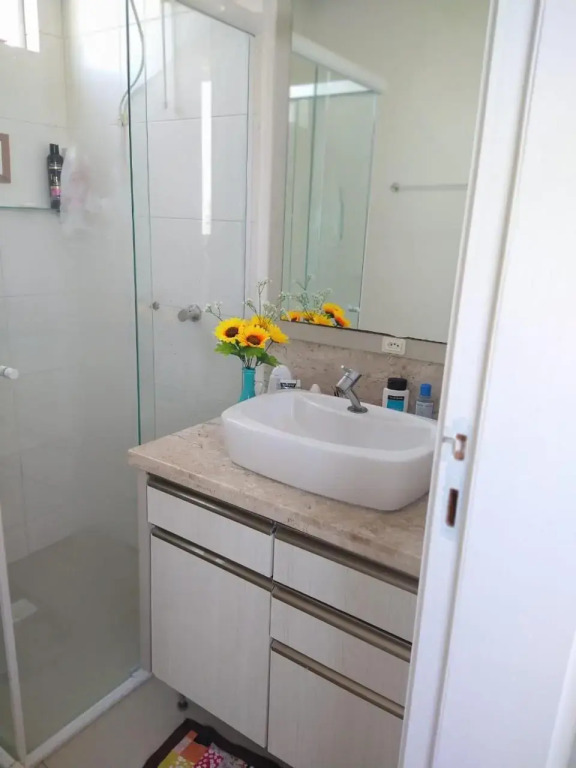 Suíte 1 com cama de casal,em apartamento compartilhado ar condicionado, tv, e Wi-fi -frigobar