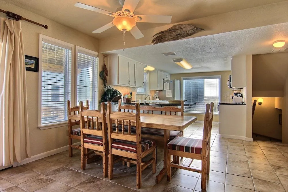 Beach Beauty 9LC 3 Bedrooms 3 Bathrooms Home