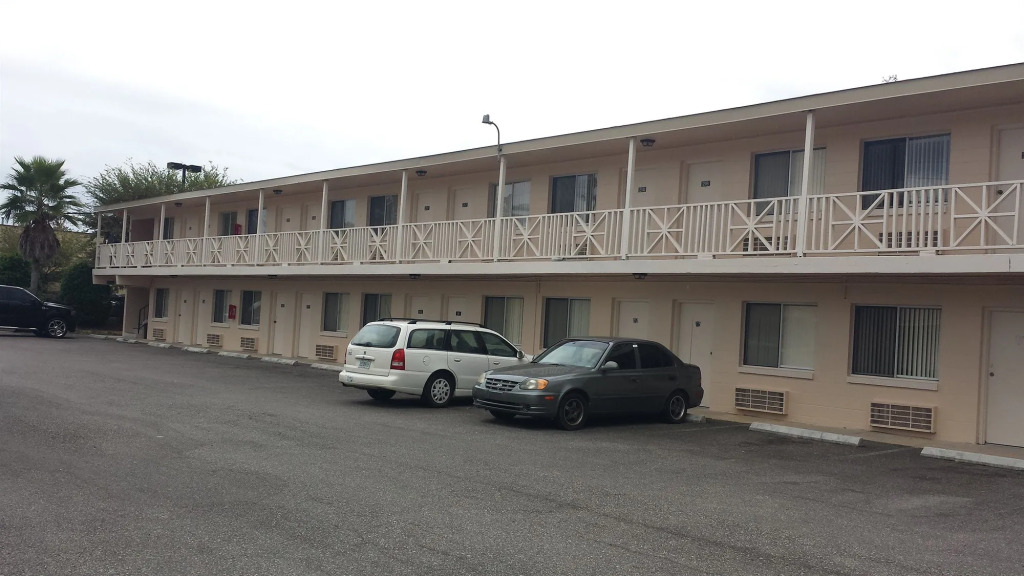 Airport Motor Inn