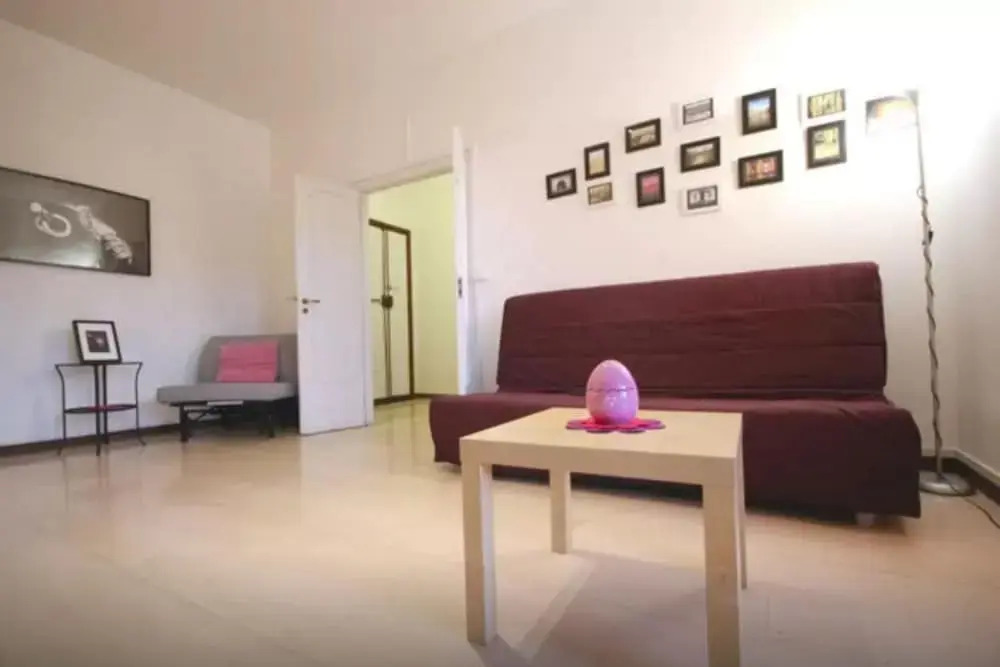 Robi's 1 Bed in Superb Location!