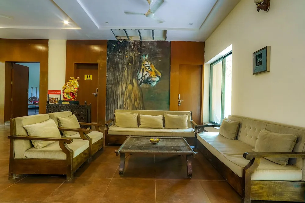Jharna Resort-Navegaon Gate