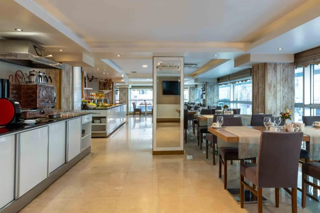 Dies Hotel