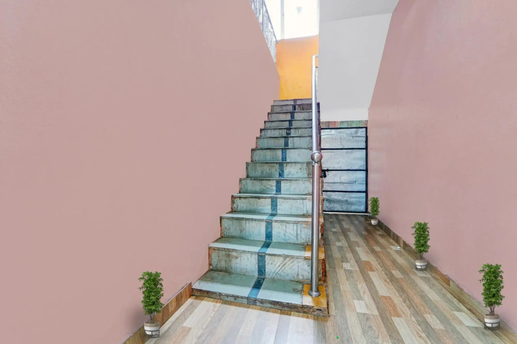 SPOT ON 70096 Hotel Shiv Shilpa