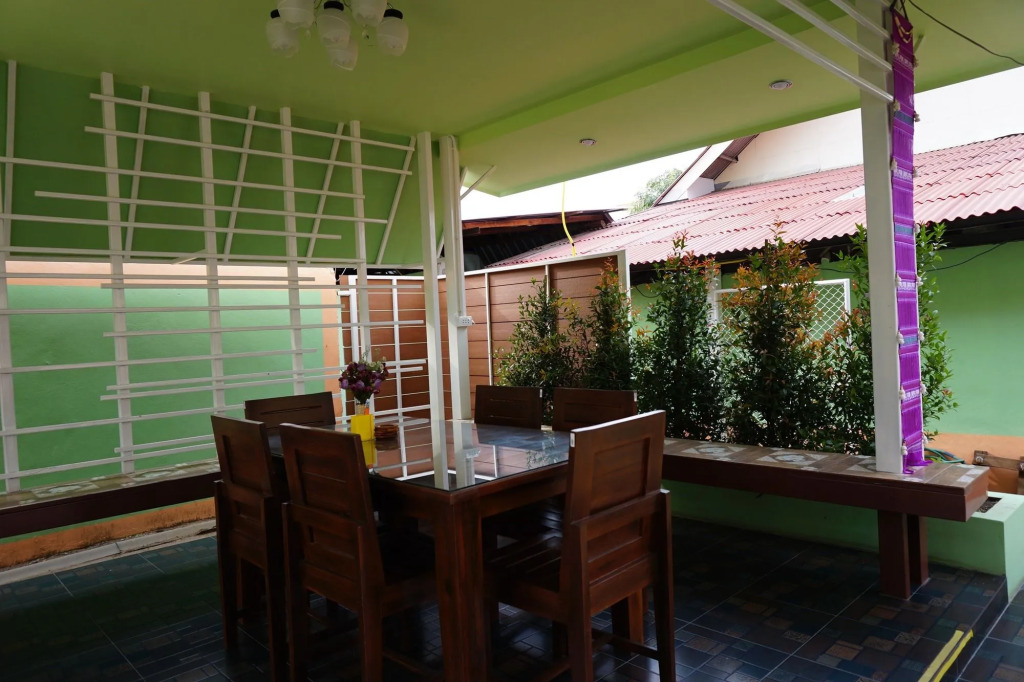 Kumkaew Tawon Palace Hotel