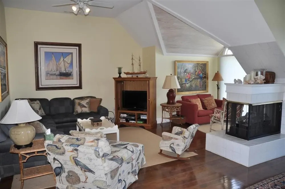 Daniel 7 Bedroom Home