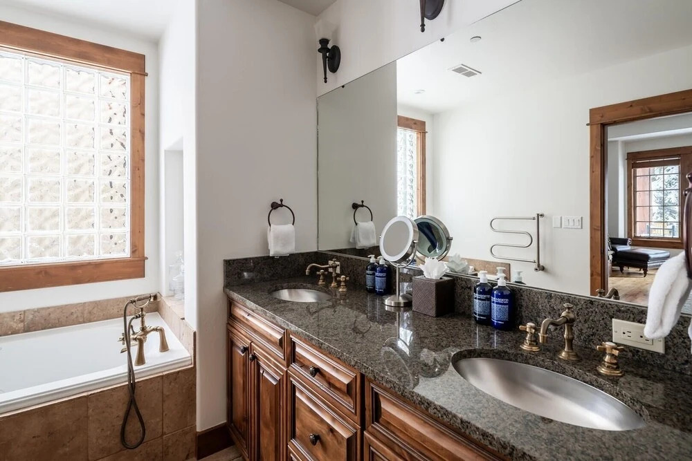 Luxury Suite 6a 3 Bedroom Condo by Moonlight Basin Lodging