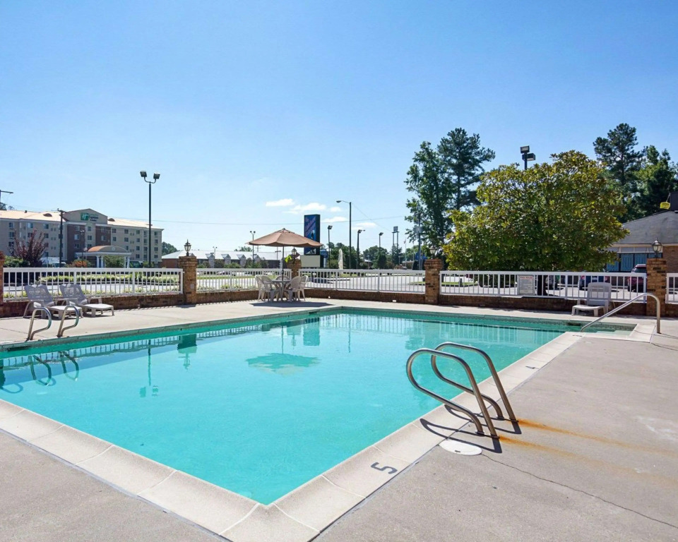 Quality Inn Petersburg Fort Lee Area