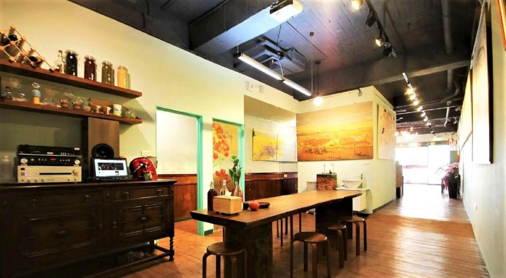 DongNing Atlas Hotel