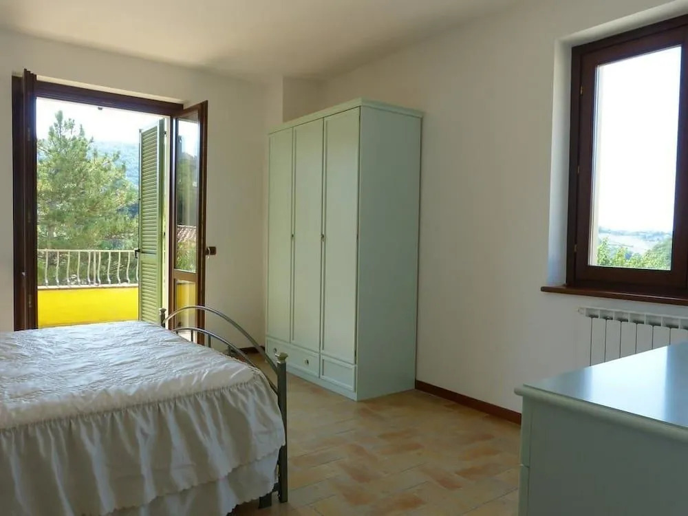 B&B Home Larina