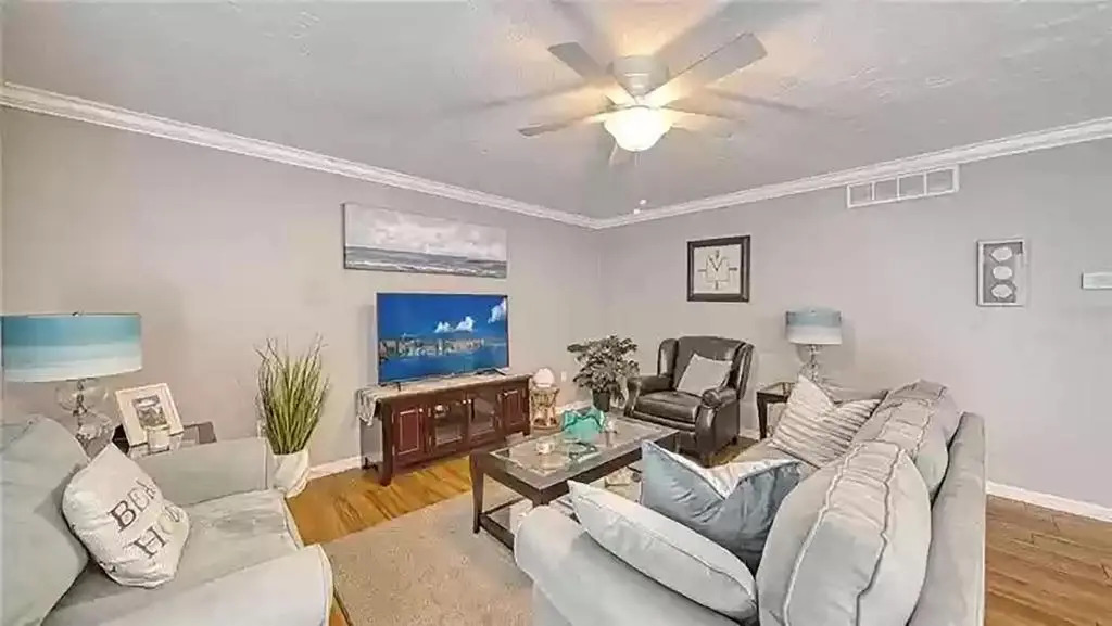 Lovely 3 Bedroom Condo On Golf Course