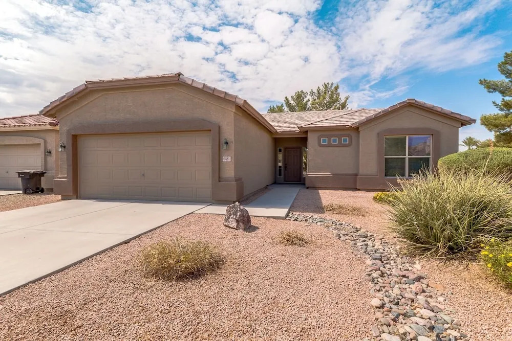 Windstream - 2 Br home by RedAwning