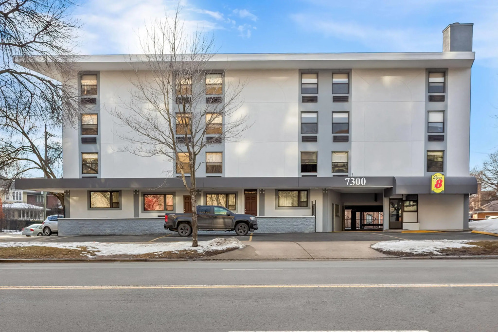 Super 8 by Wyndham Chicago IL