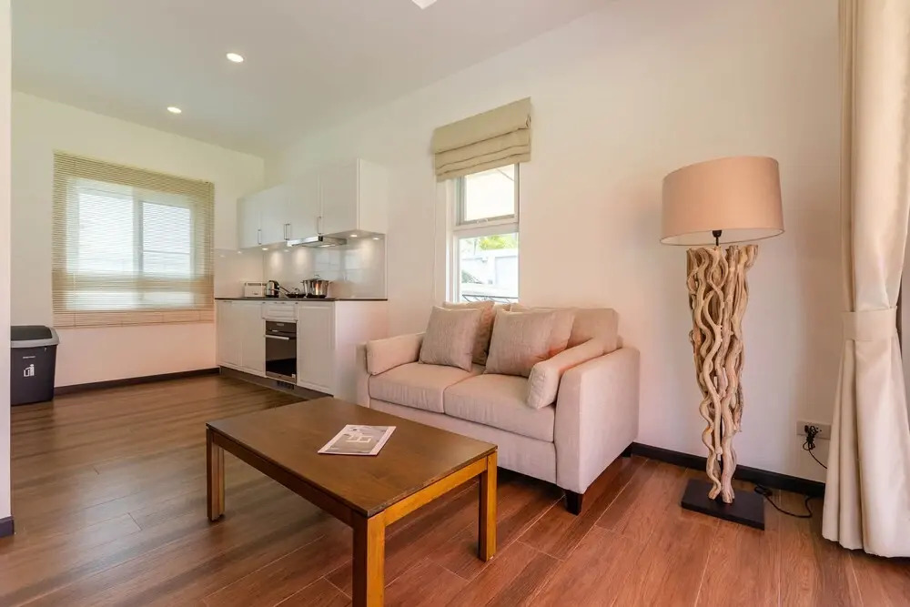 Modern 4 BR Pool & Tropical Garden MS-30