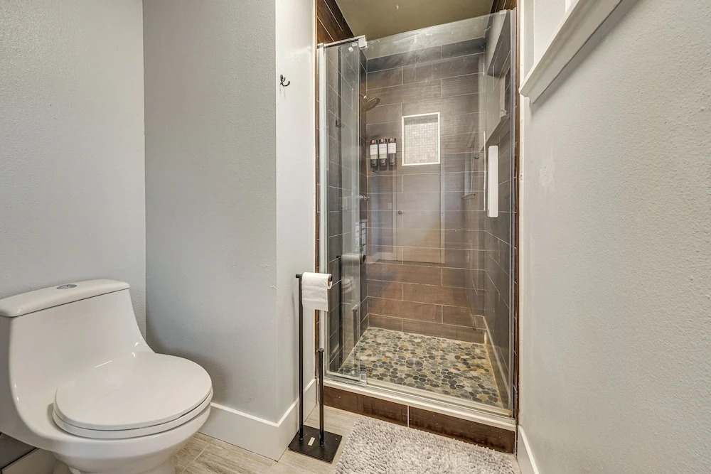 Puget Sound Views! Serene Federal Way Retreat