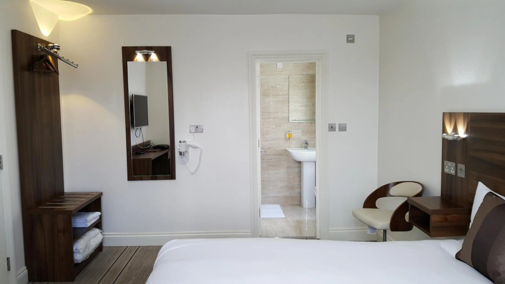 Heathrow-Windsor Guest House