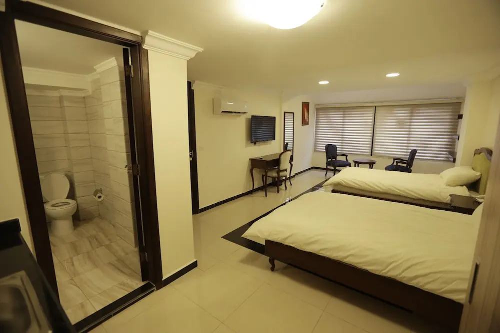 Suite Hotel
