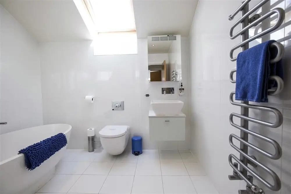 Deluxe Modern House - DHH