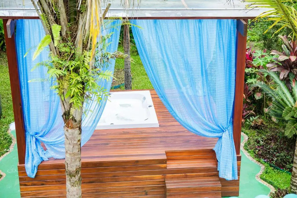 Linda casa com lazer a 500m da praia Guaratuba SP