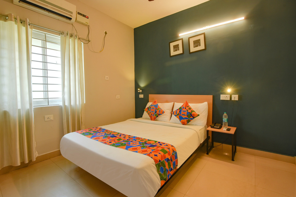 FabHotel Sasti Inn