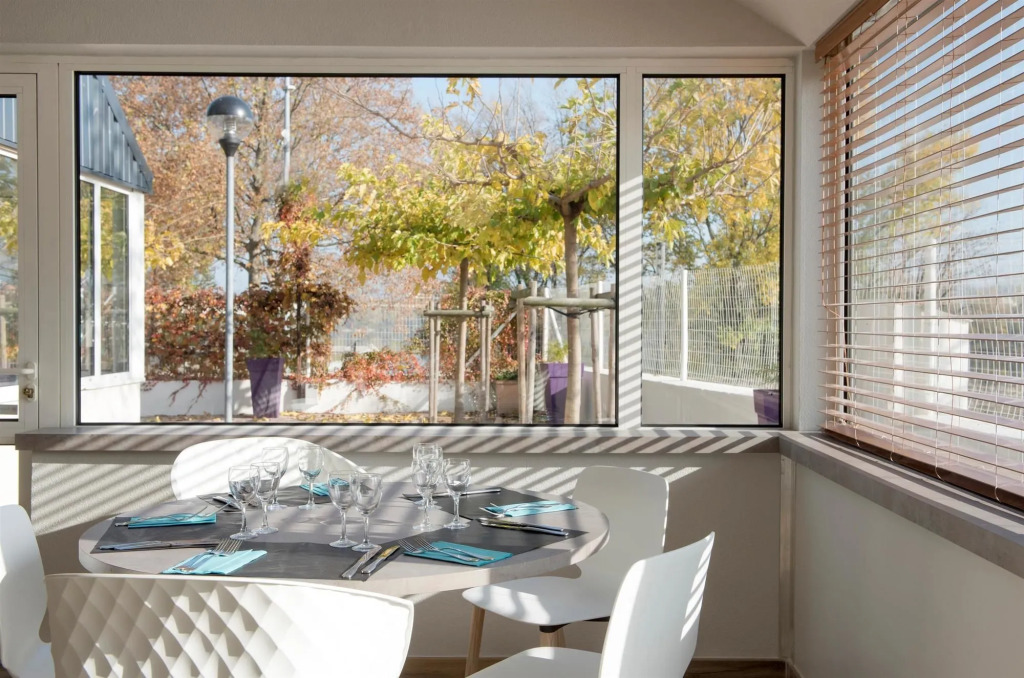 Kyriad Hotel Lyon Givors