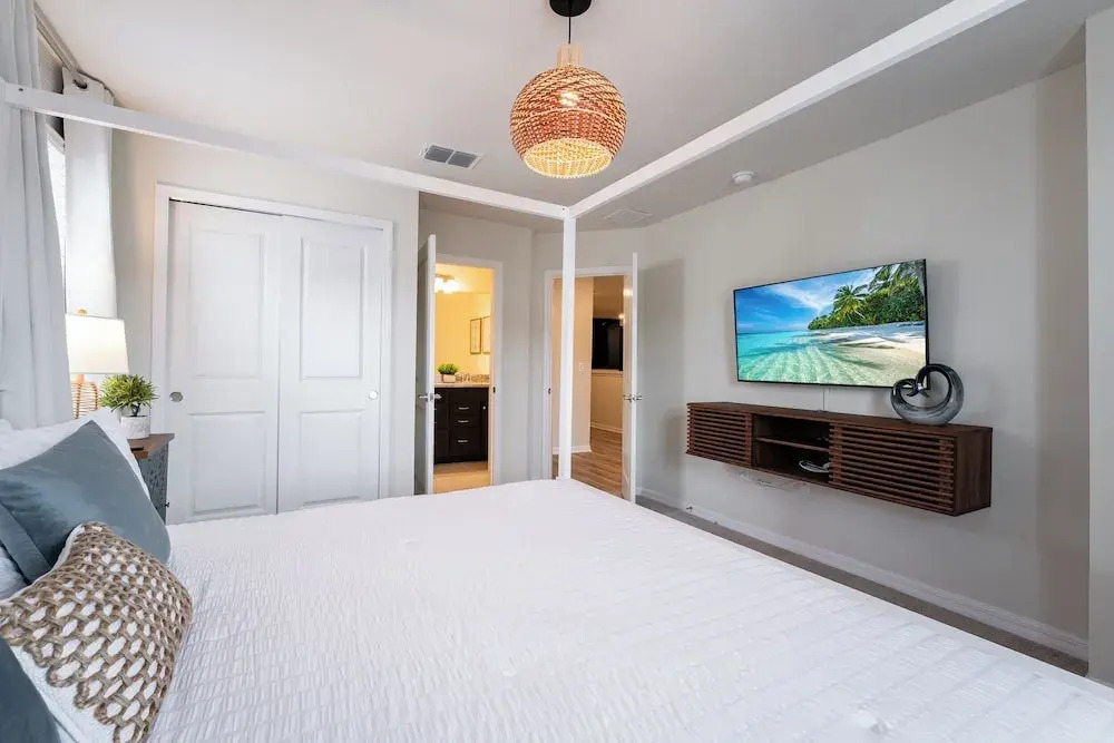 Dazzling New 7BR Villa  Disney Theme Rms
