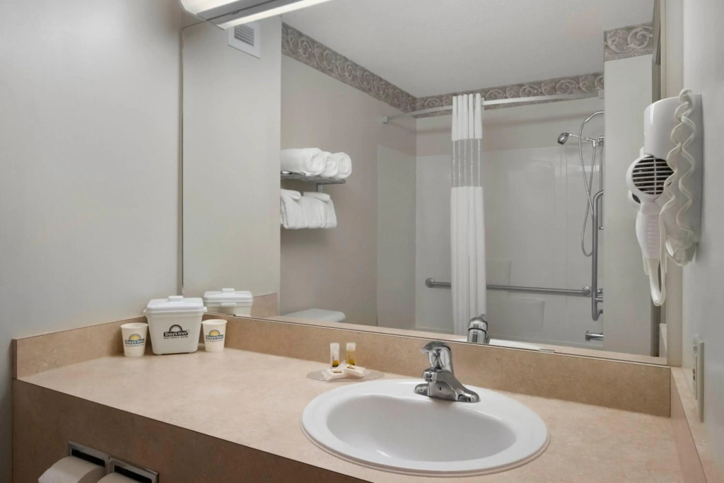 Prairie Crest Red Deer by IHG
