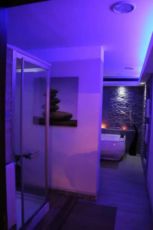 Glamour Wellness Apartments
