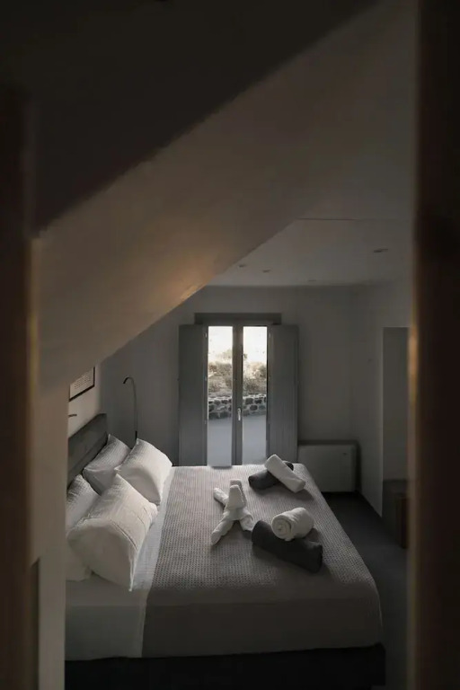 Uranides Luxury Suites