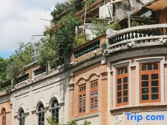 Fengsheju Cinema Bed and Breakfast