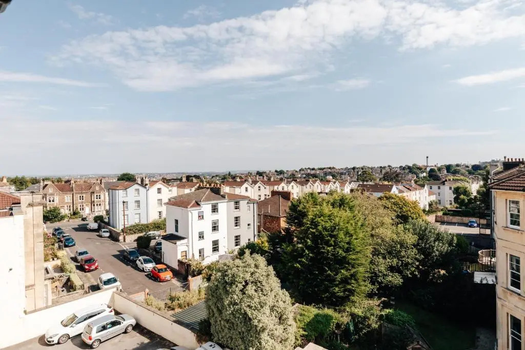 Redland Suites - Apartment 7
